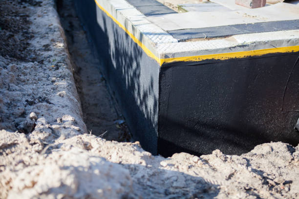 Professional Vapor Barrier Installation technician working in Yeoman, IN